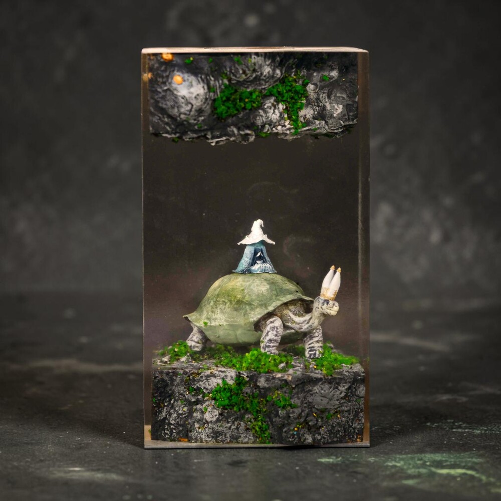 Handcrafted Ranni Elden Ring Lamp: Resin Decor - Image 2