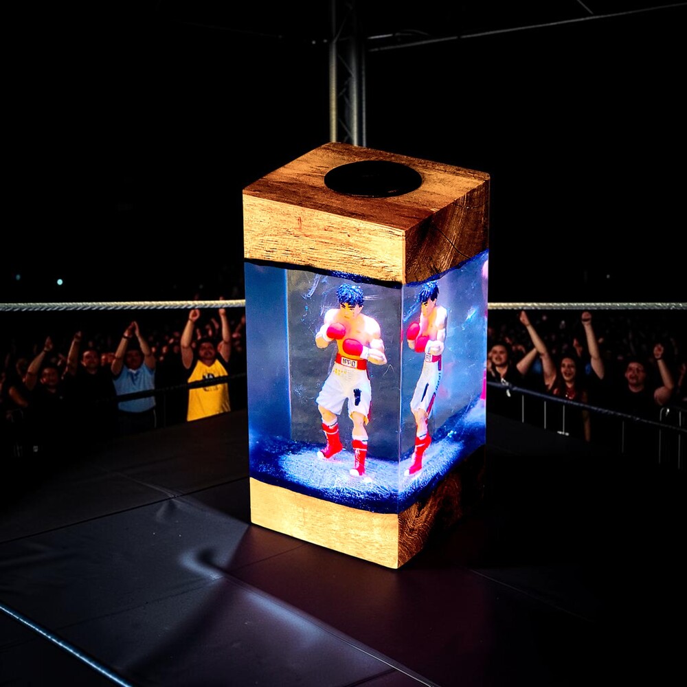 Handcrafted Hajime no Ippo Lamp: Anime Resin Decor - Image 4