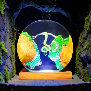 snake resin lamp