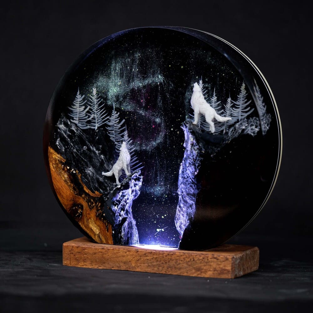 wolf table lamp