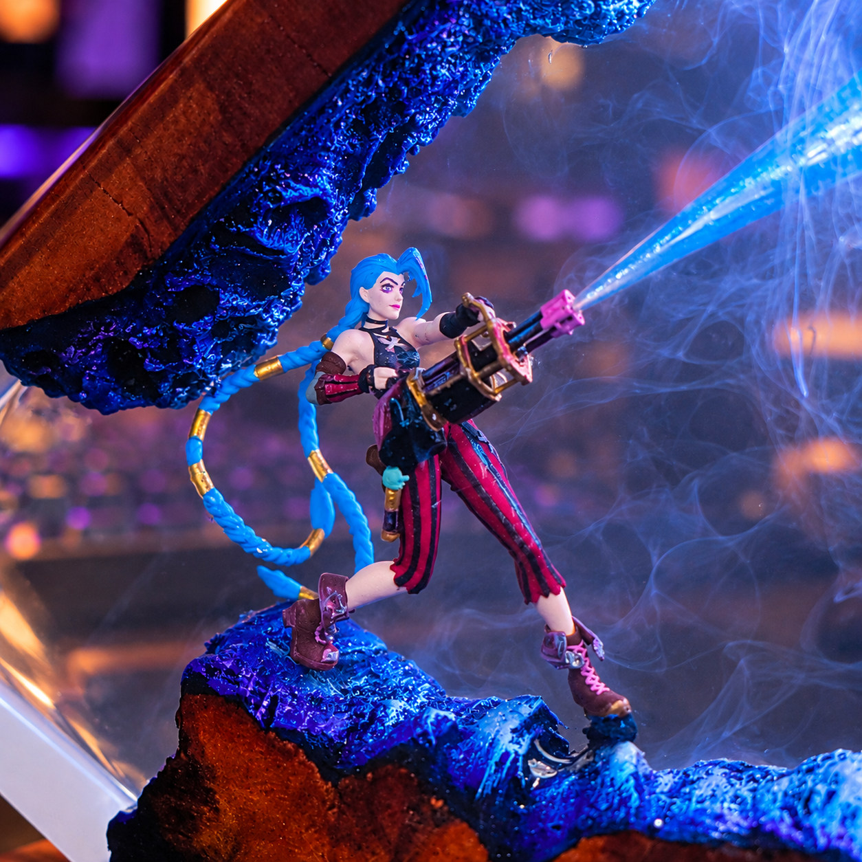Handmade Jinx Resin Lamp | League of Legends Diorama, Arcane Night Light - Image 3